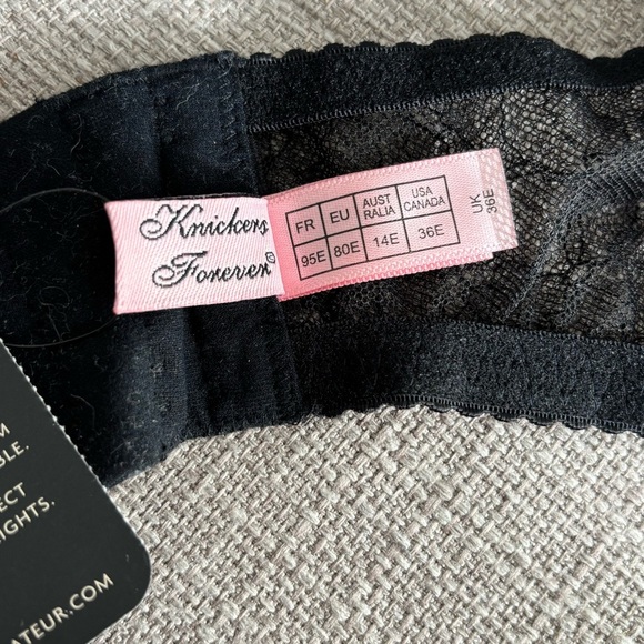 AGENT PROVOCATEUR Ariel Lace Bra & Underwear Set 36E, 4 (L) - Picture 9 of 12